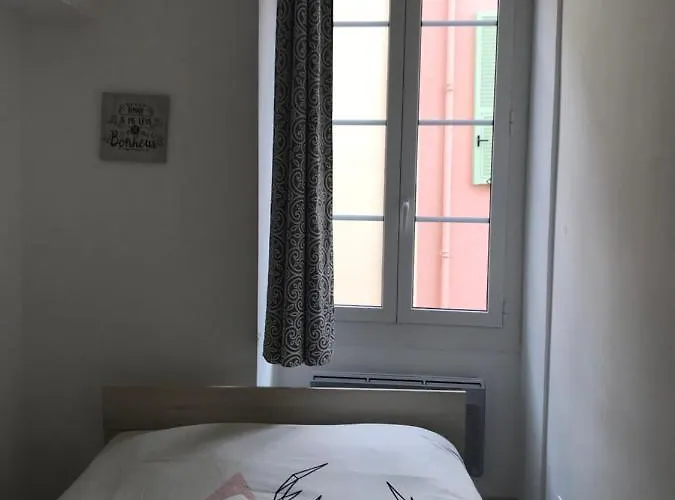 Au Coeur De La Vieille Appartamento *